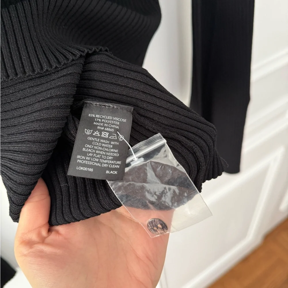 Black Ribbed Button-Up Top - Picture 5 of 5